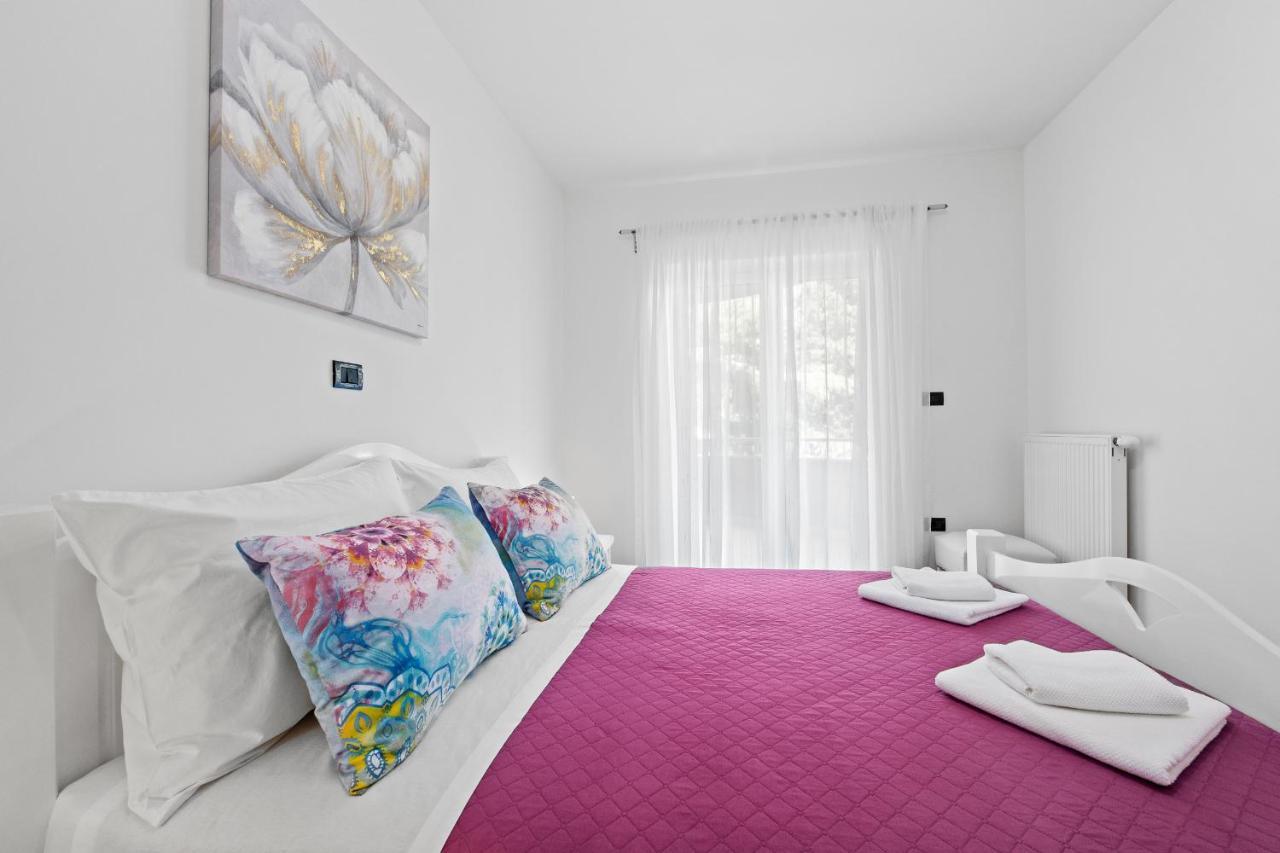 Feniks Fazana Apartman Bagian luar foto